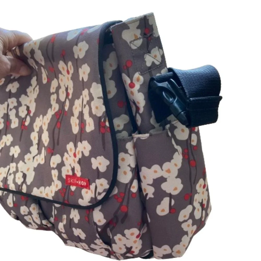 Skip Hop Deluxe Edition Diaper Bag Cherry Blossom Design Many Features EUC